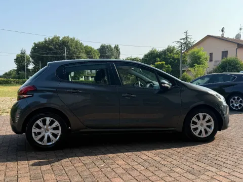 Peugeot 208 5p 1.4 hdi 8v Active - Immagine 9
