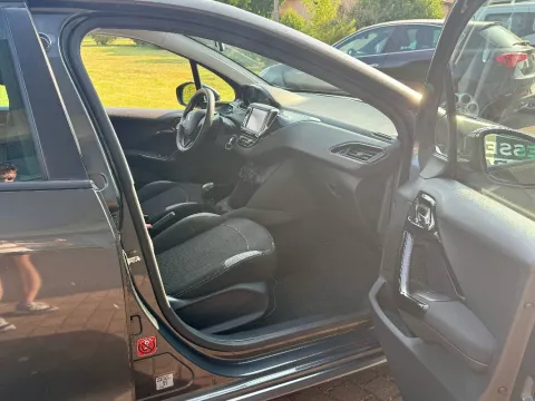 Peugeot 208 5p 1.4 hdi 8v Active - Immagine 20