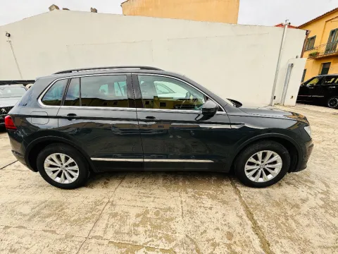 Volkswagen Tiguan 2.0 tdi Business 150cv dsg - Immagine 2