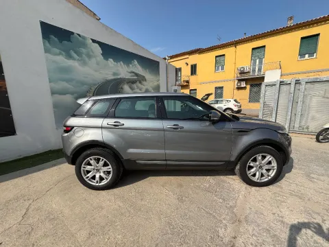 Land Rover Range Rover Evoque 5p 2.2 td4 Pure 150cv - Immagine 7