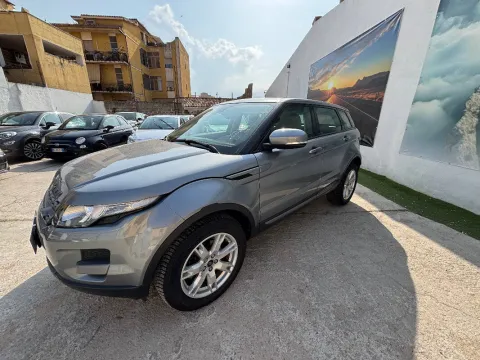 Land Rover Range Rover Evoque 5p 2.2 td4 Pure 150cv - Immagine 10