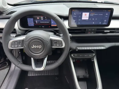 Jeep Avenger 1.2 turbo e-hybrid mhev Summit fwd 110cv edct6 - Immagine 11