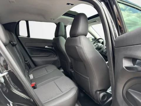 Jeep Avenger 1.2 turbo e-hybrid mhev Summit fwd 110cv edct6 - Immagine 15