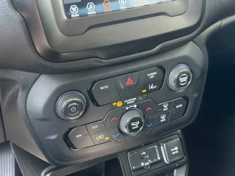 Jeep Renegade 1.6 mjt Limited 2wd 130cv - Immagine 16