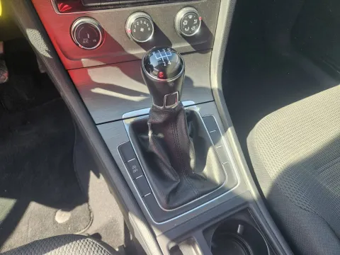 Volkswagen Golf 5p 1.6 tdi Trendline - Immagine 13