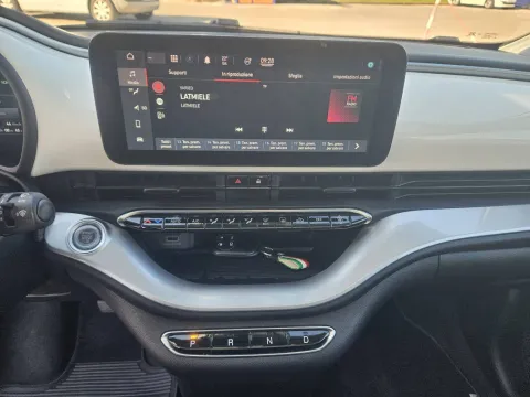 Fiat 500e 42 kWh La Prima - Immagine 13