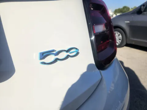 Fiat 500e 42 kWh La Prima - Immagine 20