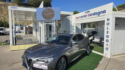 Alfa Romeo Giulia 2.2 t Business Sport Launch Edition 180cv auto - Immagine 1