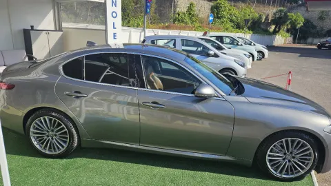 Alfa Romeo Giulia 2.2 t Business Sport Launch Edition 180cv auto - Immagine 3