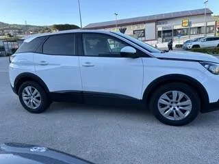 Peugeot 3008 1.5 bluehdi Business s&s 130cv - Immagine 4