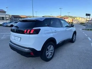 Peugeot 3008 1.5 bluehdi Business s&s 130cv - Immagine 5
