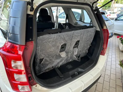 Mahindra XUV500 2.2 16v W6 fwd 7p.ti M1 - Immagine 6