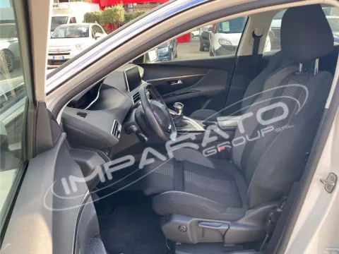 Peugeot 3008 1.5 bluehdi Business s&s 130cv - Immagine 10