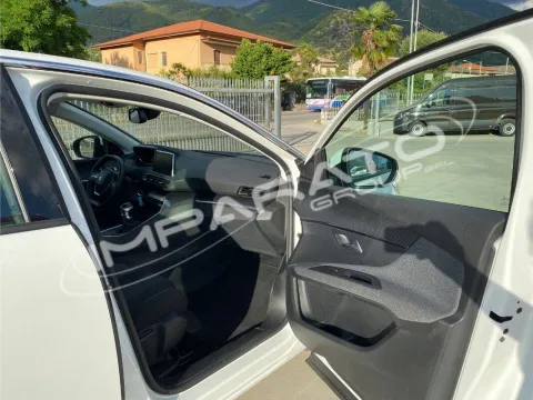 Peugeot 3008 1.5 bluehdi Business s&s 130cv - Immagine 12