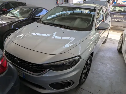 Fiat Tipo 5p 1.4 Easy 95cv my17 - Immagine 4