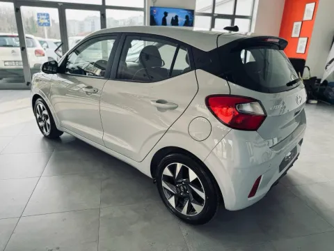 Hyundai i10 1.0 Tech econext Gpl - Immagine 5