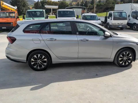 Fiat Tipo 5p 1.4 Easy 95cv my17 - Immagine 9