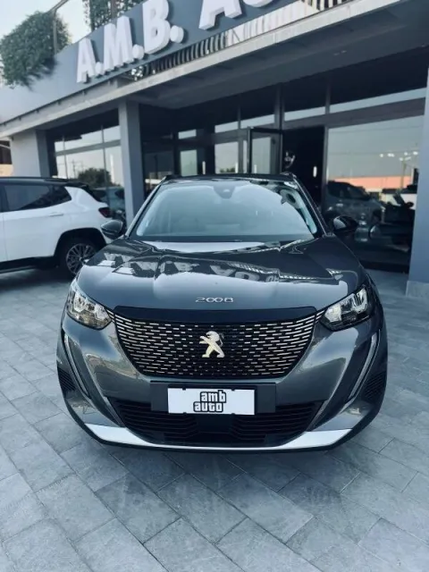 Peugeot 2008 1.2 puretech Allure Pack s&s 130cv - Immagine 2