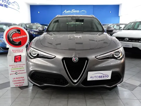 Alfa Romeo Stelvio 2.2 t Sport Tech rwd 160cv auto - Immagine 1