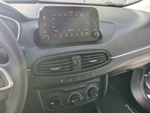 Fiat Tipo 5p 1.4 Easy 95cv my17 - Immagine 17
