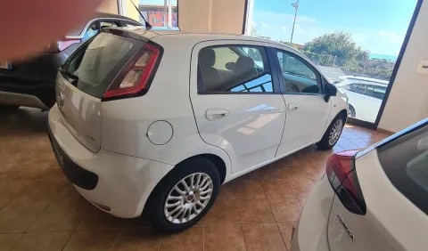 Fiat Punto Evo 5p 1.3 mjt Dynamic s&s 95cv - Immagine 2