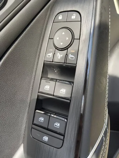 Nissan Qashqai 1.3 mhev N-Connecta 2wd 158cv xtronic - Immagine 18
