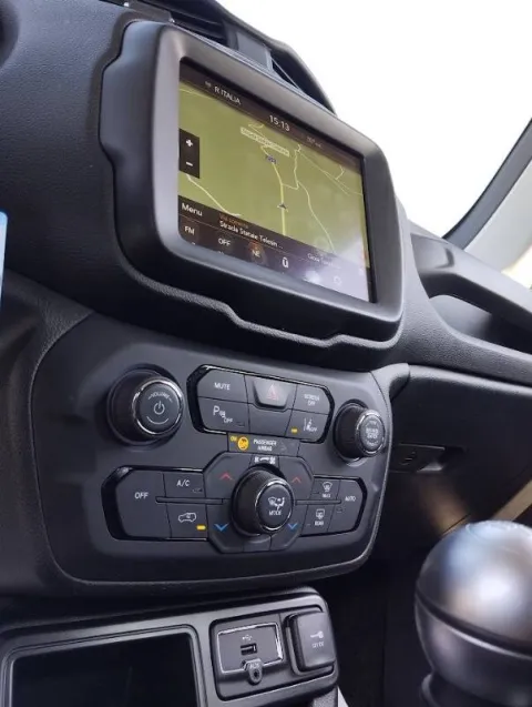 Jeep Renegade 1.0 t3 Longitude 2wd - Immagine 13