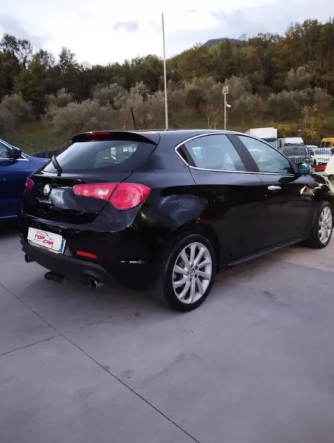 Alfa Romeo Giulietta 2.0 jtdm(2) Exclusive 140cv - Immagine 4