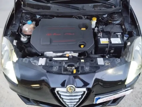 Alfa Romeo Giulietta 2.0 jtdm(2) Exclusive 140cv - Immagine 11