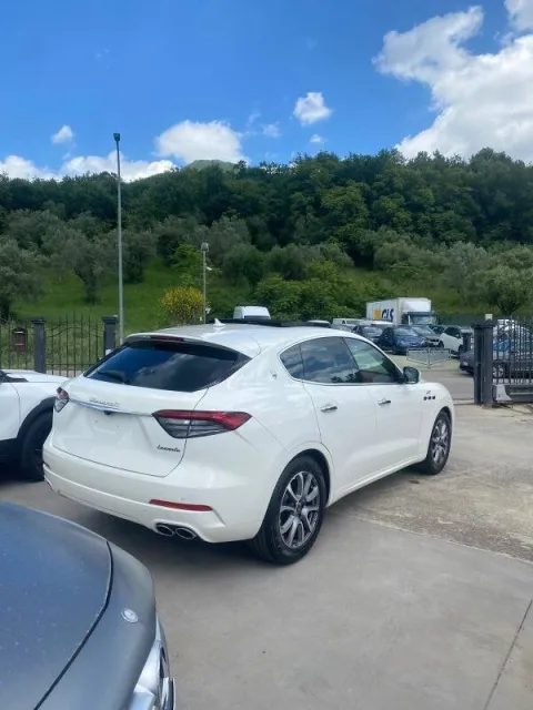 Maserati Levante 2.0 mhev GT 330cv auto - Immagine 4