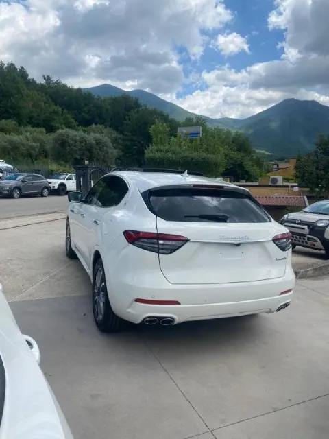 Maserati Levante 2.0 mhev GT 330cv auto - Immagine 5