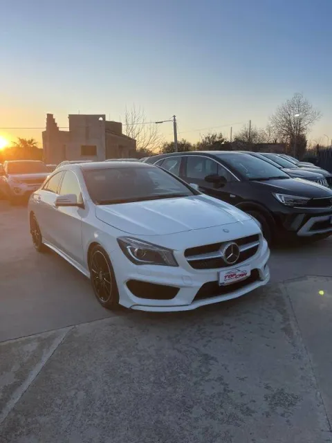 Mercedes CLA 220 d Premium Dark Night 177cv auto - Immagine 1