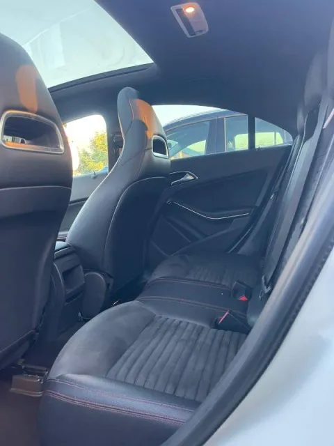 Mercedes CLA 220 d Premium Dark Night 177cv auto - Immagine 8