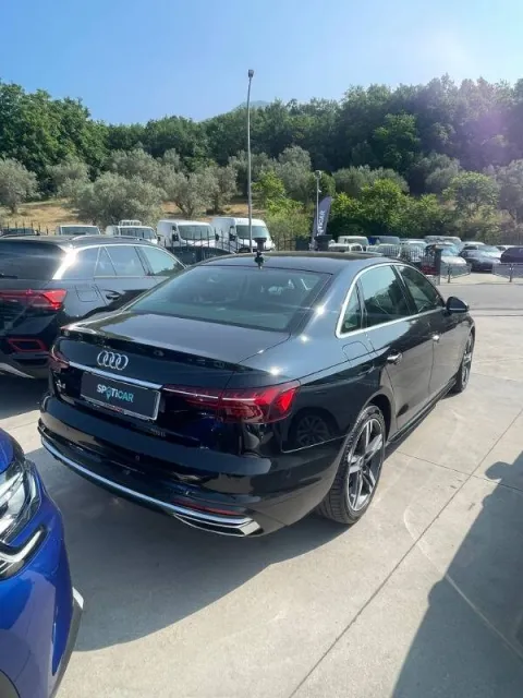 Audi A4 40 2.0 tdi mhev S line edition 204cv s-tronic - Immagine 5