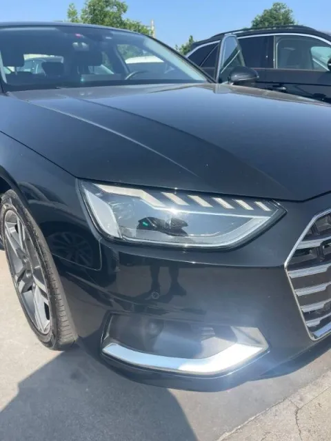 Audi A4 40 2.0 tdi mhev S line edition 204cv s-tronic - Immagine 18