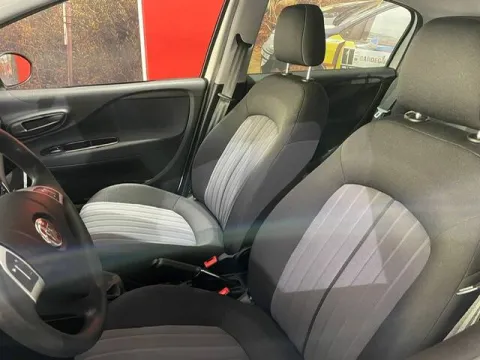 Fiat Punto 5p 1.3 mjt Street s&s 95cv - Immagine 6