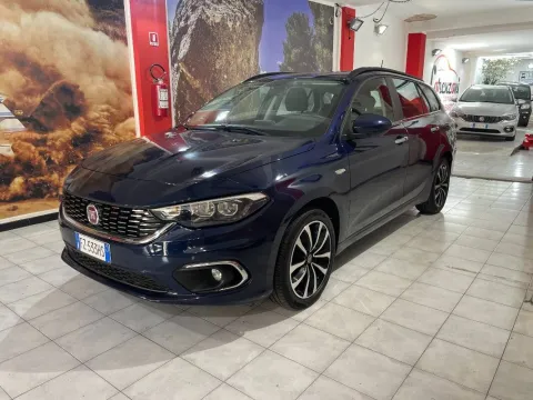 Fiat Tipo SW 1.3 mjt Lounge s&s 95cv my19 - Immagine 1