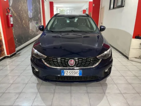 Fiat Tipo SW 1.3 mjt Lounge s&s 95cv my19 - Immagine 2