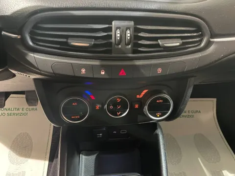 Fiat Tipo SW 1.3 mjt Lounge s&s 95cv my19 - Immagine 12
