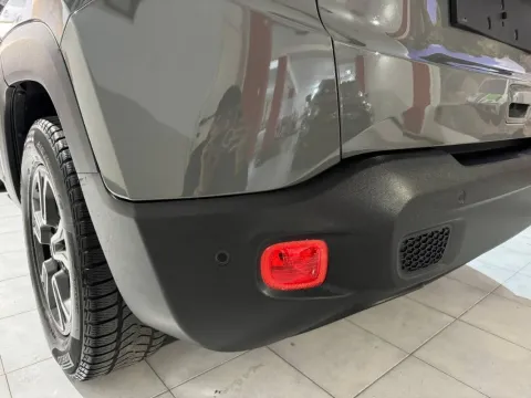 Jeep Renegade 1.6 mjt Longitude 2wd 120cv - Immagine 16