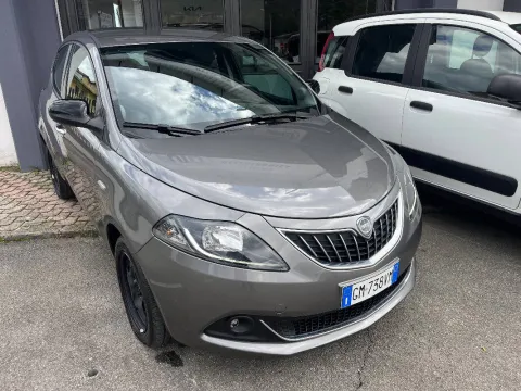 Lancia Ypsilon 1.0 firefly hybrid Gold s&s 70cv 5p.ti - Immagine 3