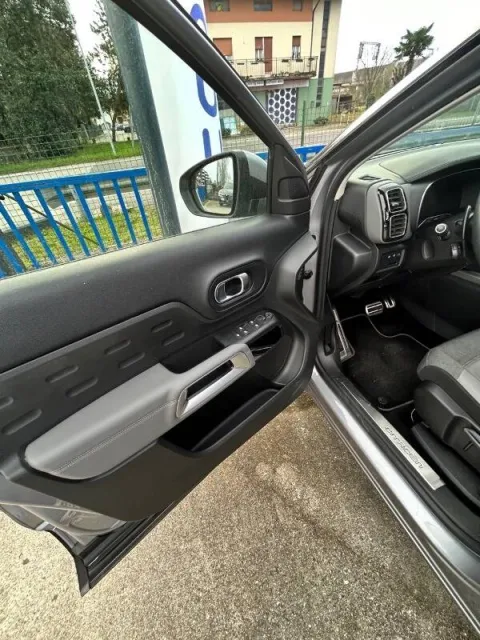 Citroen C5 Aircross 1.6 puretech Shine s&s 180cv eat8 - Immagine 6
