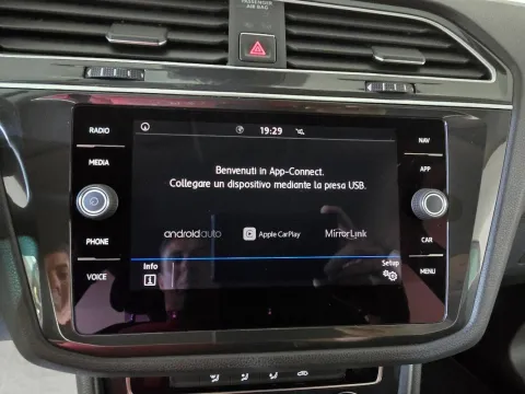 Volkswagen Tiguan 2.0 tdi Business 4motion 150cv dsg - Immagine 9