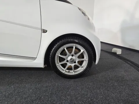 Smart Fortwo Cabrio 1.0 mhd Passion 71cv FL - Immagine 17