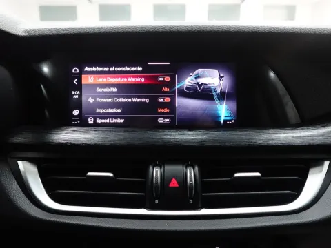 Alfa Romeo Stelvio 2.2 t Business Q4 190cv auto - Immagine 20