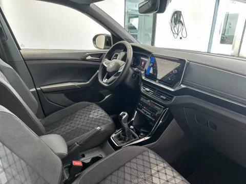 Volkswagen T-Cross 1.0 tsi R-Line Plus 115cv - Immagine 18