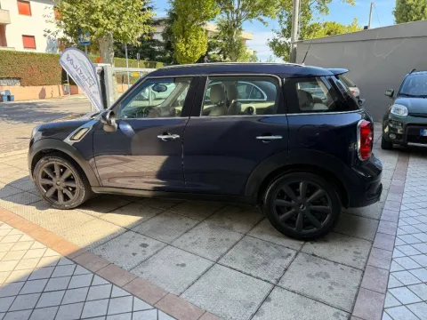 Mini Mini Countryman 2.0 Cooper SD - Immagine 3