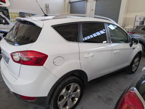 Ford Kuga 2.0 tdci + 4wd 163cv - Immagine 3
