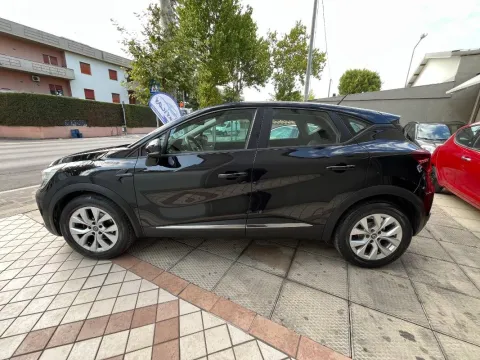 Renault Captur 1.5 blue dci Zen 95cv - Immagine 3