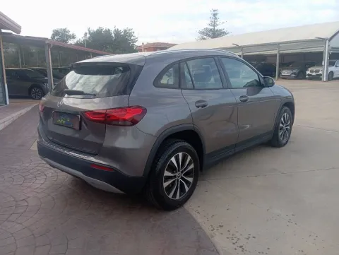 Mercedes GLA 180 d Business auto - Immagine 6